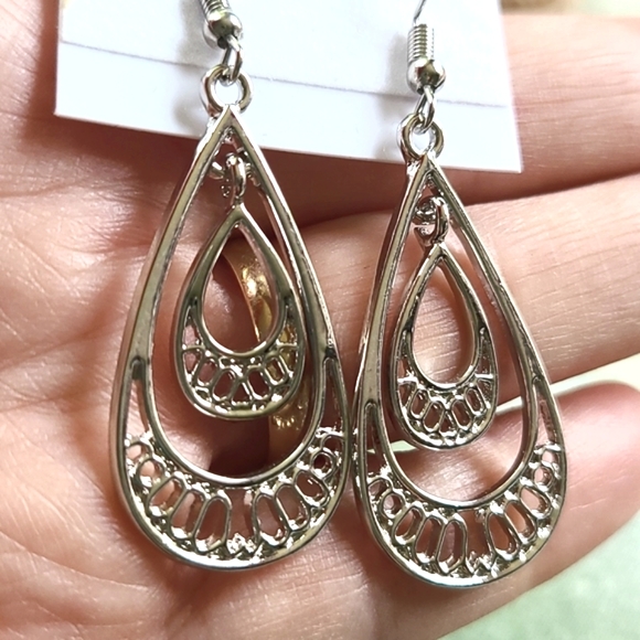 💥4/$20 LIARS & LOVERS Tassel Rhinestone Faux Pearl Earrings Plus Bonus Dangles - Picture 3 of 11